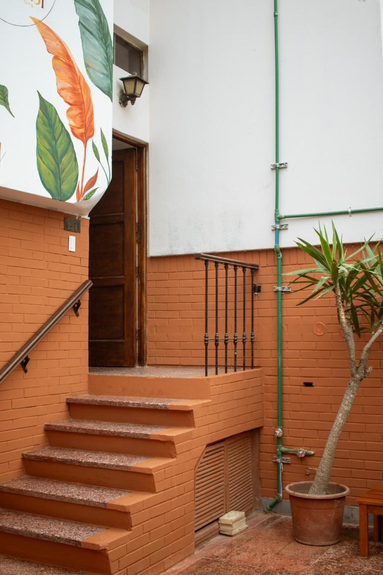 Temazcal Hostel Лима Экстерьер фото